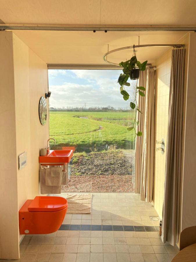 Tiny House Van Hoogspanning Naar Ontspanning Wirdum Exteriér fotografie