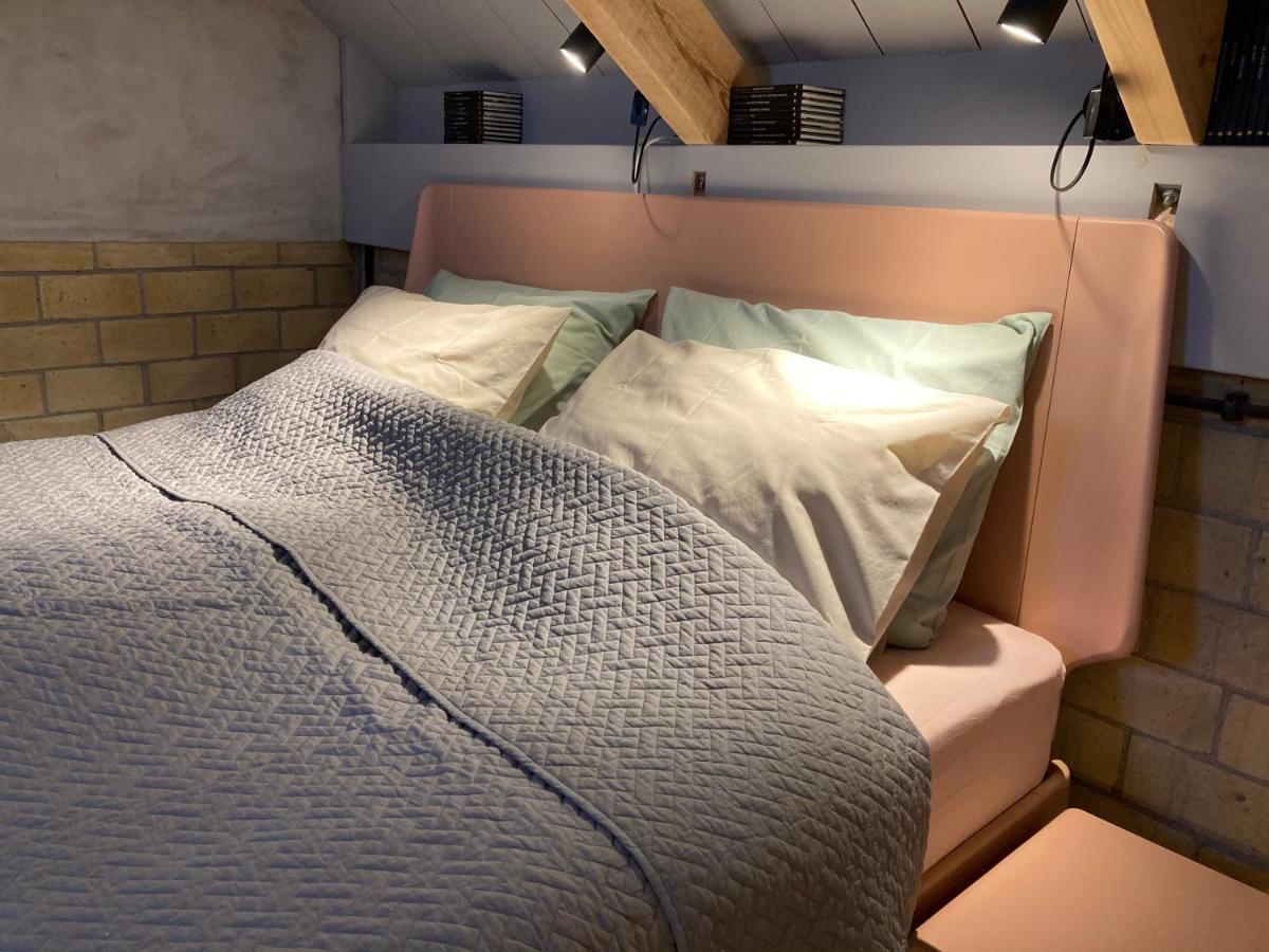Tiny House Van Hoogspanning Naar Ontspanning Wirdum Exteriér fotografie